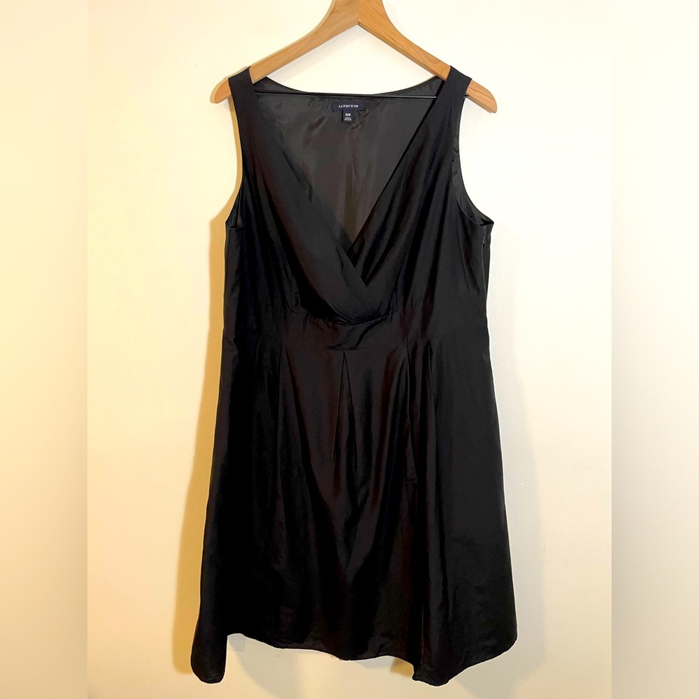 Lands’ End Black Cotton Silk Sleeveless V Neck Little Black Dress Size 16W EUC